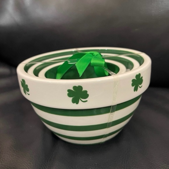 Terremoto Other - Terramoto Lucky Irish Shamrock Clover Nested Bowls, Set of 3